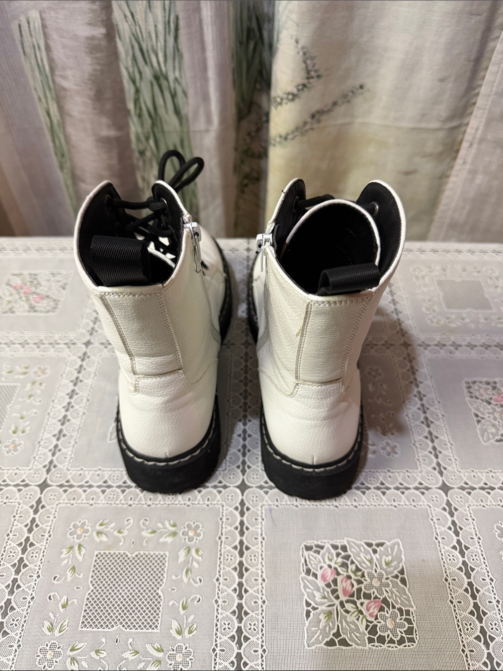 Sincerly Jules White Combat Boots with Black Laces - Picture 2 of 6